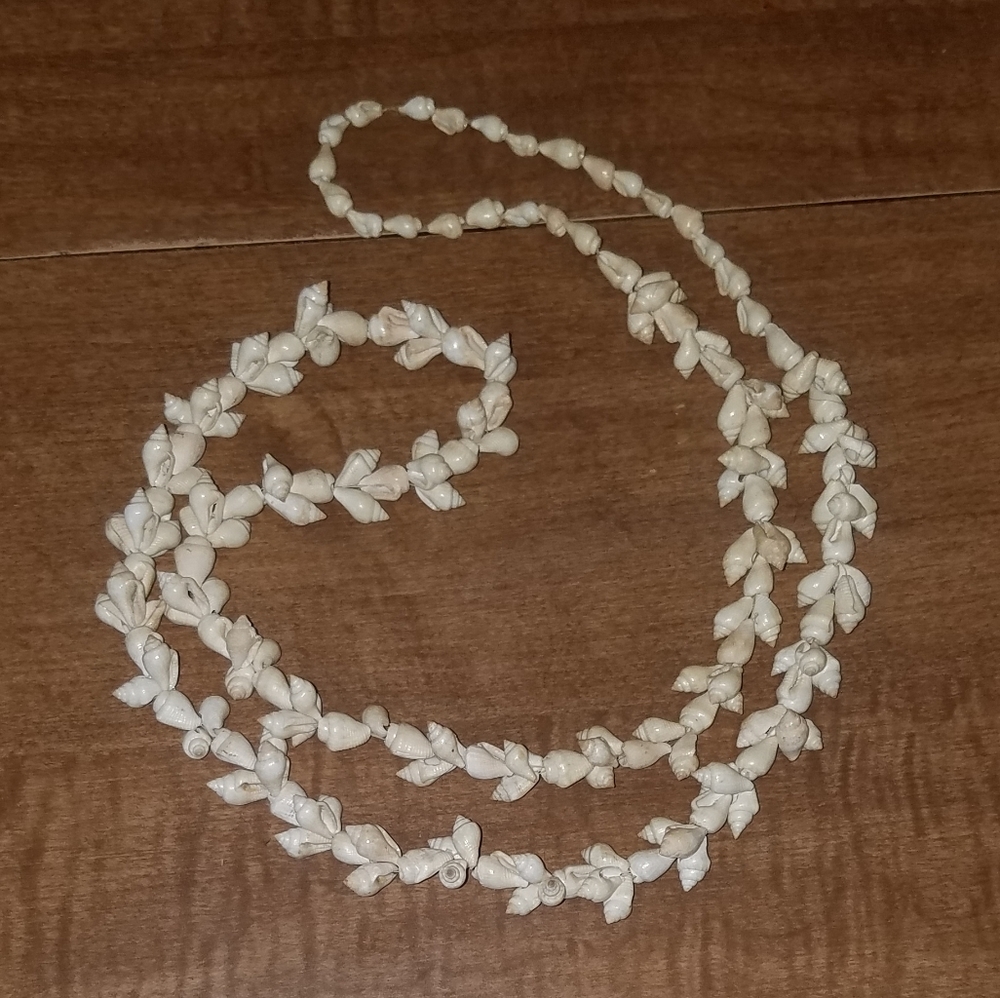 Vintage Ocean Beach Sea Shell Necklace